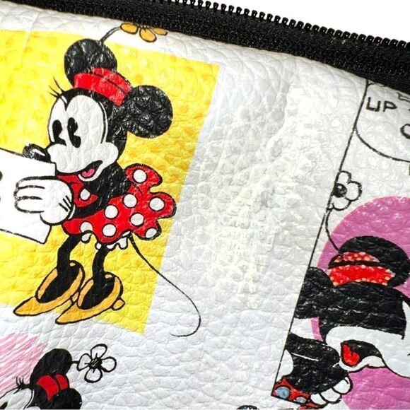 Disney adorable white satchel with black handles and whimsical Disney ca… - Picture 11 of 13
